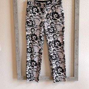 Alfani black and white flowered pants, Size 4